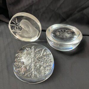ROUND GLASS DESK PAPERWEIGHT 3 SET